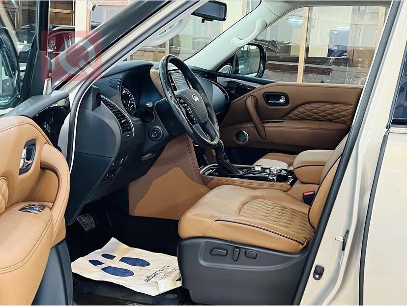 Infiniti QX80